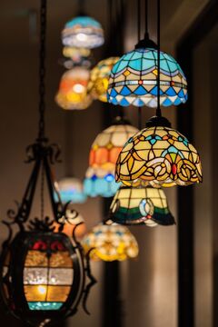 【警固】プロミュージシャンによる生演奏があり、お客様から大好評！！高単価で高い技術売上が狙えます！！人気のヘアサロン「FAVOR 警固店（フェイバーケゴテン）」からスタイリスト（美容師）の求人☆★