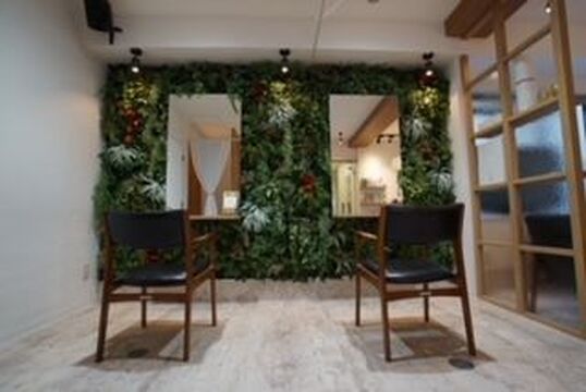 【垂水】≪社会保険完備≫≪平均退社18時半！≫≪離職率0％！≫≪有給休暇あり≫≪未経験・新卒・通信生OK！≫面倒見の良いオーナーさんがしっかりレッスンを見てくれるので2年でスタイリストデビューが可能！営業中にレッスンOKなので早く帰れる！「rise（ライズ）」からアシスタント（美容師）の求人☆★