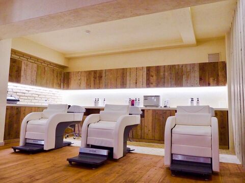 【新大宮】≪社会保険完備＆有給休暇あり≫プライベートも仕事もどちらも充実させたい方は必見！！サロンを一緒に盛り上げてくださる方をお待ちしています！「oasis（オアシス）」からスタイリスト（美容師）の求人☆★