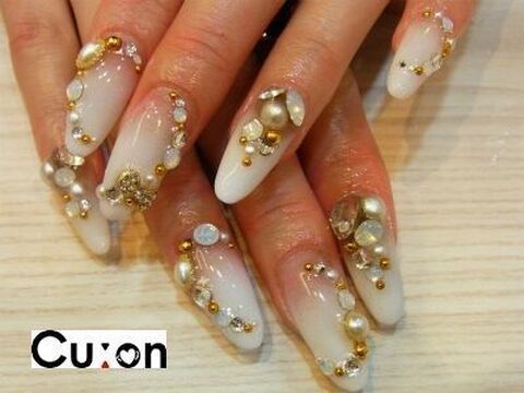 【天王寺】《経験者の方募集》《メニュー充実 》丁寧な施術と大人可愛いデザインが魅力のCuon Nail（ク―オンネイル）からネイリストの募集☆スカルプ・エアブラシ・3Dなど幅広い技術でお客様にクオリティーの高いサービスをご提供しています☆正社員／ネイリスト（ネイルサロン）の求人