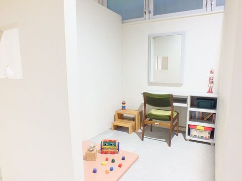 【本町】◆◇社会保険完備◇◆スタッフが長く活躍できるサロン作りに努めています！！ママさん世代を中心に注目を集めるサロンtre parrucchiere (トレパルッキエーレ)からスタイリスト（美容師）の求人☆★