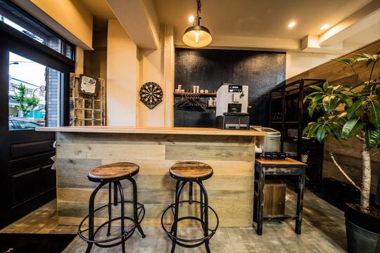 【八戸ノ里】≪週休2日≫≪社会保険完備≫20代のお客様も多い！集客も好調、メリハリつけてしっかり稼いでいけるお店です！スパなど癒しmenuにも力を入れてますよ！「TRAD（トラッド）」から理容師（理容室）の求人★☆