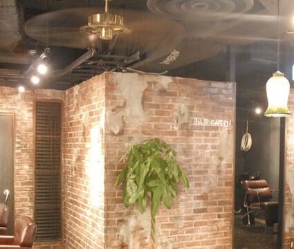 【渋谷駅】全国の主要都市や海外にも展開する大人気サロン！≪業務委託と正社員を選択可能≫歩合制 フリー45％／指名55％以上 圧倒的な集客力で月収50万円以上のスタッフも多数在籍中!独立を考えている方にもオススメ！全国に店舗展開する「AUBE HAIR garden（オーブヘアーガーデン）」からスタイリスト（美容師）の求人★☆