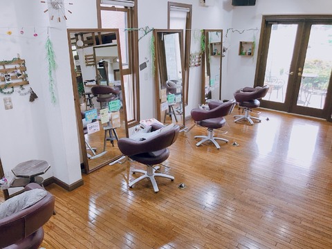 【南松本】◆産休育休実績あり・早めの退社時間・社会保険完備・住宅手当あり・着付けやメイクも学べる◆営業時間内レッスン中心で着実に成長が可能！ライフステージが変わっても活躍し続けられる環境が魅力です！「MESAMIES（メザミー）」からアシスタント（美容師）の求人☆★