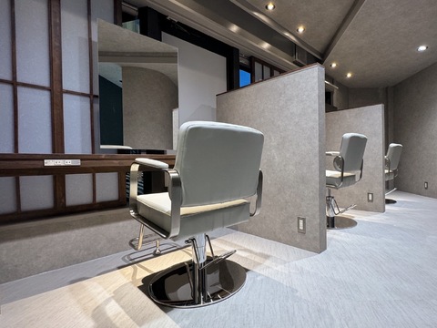 【住吉】≪完全週休2日制≫≪土日祝休みOK≫≪17時半退勤可能≫≪客単価平均16000円以上≫≪ウィッグ代半額負担≫未経験・新卒生・通信生向けに営業中レッスンを導入！カラー特化のため、ブランクのある方でも美容師復帰がしやすい環境です！「Luu（ルー）」からカラーリスト（美容師）の求人☆★