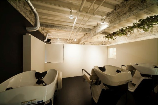 【新福島】≪パート・アルバイト歓迎≫≪社会保険完備≫一緒にお店を盛り上げていきませんか？ナチュラルテイストなサロン「Nijichaw（ニジチャウ）」からアシスタント（美容師）の求人☆★☆