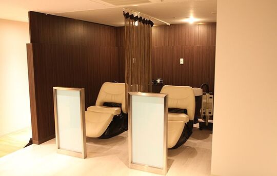 【枚方市駅】≪月8日休み≫≪賞与あり≫平均退社19時なのでプライベートの時間も確保しやすい！着付けやメイクも学べる◎「Hair Studio ANNEX 枚方店（ヘアースタジオアネックスヒラカタテン）」からアシスタント（美容師）の求人☆★☆