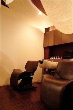 【今里】★パート・アルバイトも同時募集★まつエク・フェイシャルエステなども行うトータルビューティーサロン♪特化したカラー技術でリピーター多数！！幅広い知識が学べるhair’s grash tone（ヘアーズグラッシュトーン）からスタイリスト（美容師）の求人☆★☆