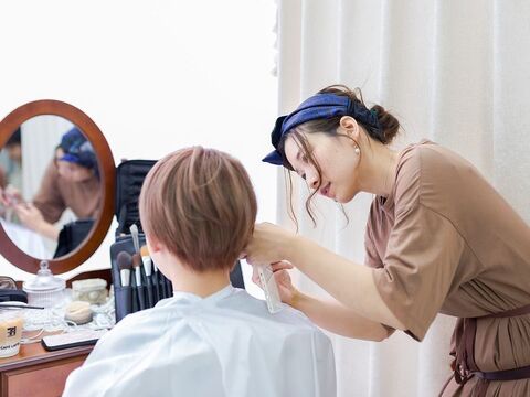 【江坂】≪月給21万円！≫≪社会保険完備≫≪月8日休み、日曜も相談可能≫≪有給休暇あり！年10日100％消化OK≫業界最高水準の待遇があります！仕事もプライベートも充実させたいあなたにピッタリのお店です！「CIEL 江坂店（シエルエサカテン）」からアシスタント(美容師)の求人☆★