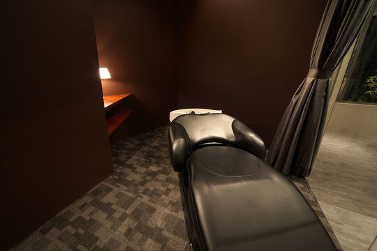 【武庫之荘】≪完全週休2日≫≪社会保険完備≫≪有給休暇あり≫実働8時間・休憩90分など福利厚生も充実！大阪・兵庫圏内で店舗展開しているサロン「BIGOUDI salon 武庫之荘（ビグディーサロンムコノソウ）」からアシスタント（美容師）の求人★☆