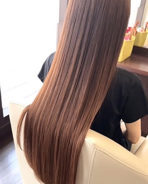 【夙川】≪社会保険完備／有給休暇あり／18時過ぎに退勤可能≫縛りがなく、自由に働いてもらえるプライベートサロン！ママさん美容師が多数活躍中！ブランクあり。平日だけ、夕方まで、Wワーク希望などどんな希望も大歓迎！お子さんのいる方も安心の働きやすい環境を用意しています「Bonne qualite（ボンヌカリテ）」からアシスタント（美容師）の求人☆★