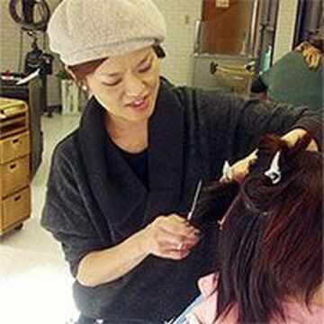 【王寺】≪月給30万円〜＆パートさんは時給1100円スタート★16時までの勤務でもOKです♪平日のみ、扶養内で働きたい方もまずはご相談ください！Jasmin（ジャスミン）からスタイリスト（美容師）の求人☆☆