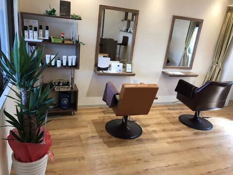 【近鉄伏見】≪顧客お持ちの方募集≫≪売上70％還元≫住宅街にあるヘアサロン内のアイラッシュブースをお貸しします！価格設定や勤務時間や日数など自由です!!!PourVous（プールヴー）からアイリスト・アイデザイナー（アイラッシュ・まつ毛エクステ）の求人★☆★