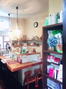 【八女】≪毎週日曜のお休みOK・15時までの勤務OK・最終受付17:00≫エステメニューもあるので資格取得も応援します！パート・アルバイトは週3日からの勤務OK！長年お客様に愛されている地域密着型ヘアサロン「美容室ハート（ビヨウシツハート）」からアシスタント（美容師）の求人☆☆