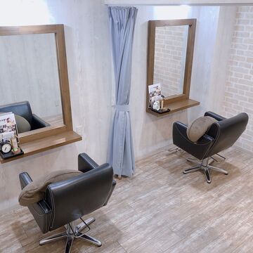 【和泉府中】≪社会保険完備≫≪月8日休み≫半個室でゆったり過ごせるプライベートサロン！「Hair Place .Acc（ヘアープレイスピリオドアック）」からアシスタント（美容師）の求人★☆★