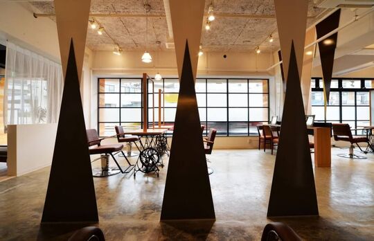 【和泉府中】≪月給20万円≫≪完全週休2日制≫≪社会保険完備≫≪有給休暇あり≫好条件で充実した待遇、教育面も充実しているので安心して長く働く事が可能です！『DOUBLE CONNNECTION（ダブルコネクション）』からアシスタント（美容師）の求人☆★☆