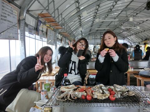 【糸島高校前駅】≪月休8～9日・社会保険完備・平均17:00退勤・交通費は全額支給・高時給スタート≫高月給のため美容師として長く活躍できる環境！着付けの技術も指導できます！幅広い世代のお客様に長く愛されるトータルビューティーサロン「colors（カラーズ）」からスタイリスト（美容師）の求人☆★