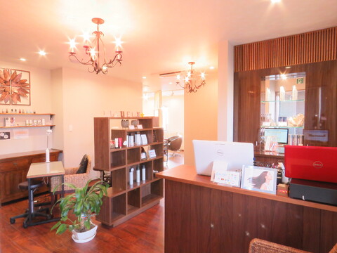 【大野城】≪社会保険完備・実働8時間・有給消化率100%≫メリハリをつけてお仕事頑張りましょう！美容室・マツエク・ネイル・脱毛・ペットサロンを併設するトータルビューティーサロン「BEAUTY DESIGN LUXUEUX  春日・大野城店（ビューティーデザインルクソーカスガ・オオノジョウテン）」からアイリスト（まつげエクステ・まつげパーマ・アイブロウ）の求人☆☆