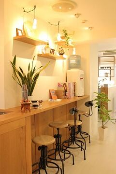 【心斎橋】≪完全週休二日制＆社会保険完備≫年3回、日曜日のお休みの取得も可能。アナタの入社に合わせて、集客も力を入れていきます！仕事もプライベートも両立させ、充実させていきましょう！！口コミで評価の高い注目サロン「giggle（ギグル）」からスタイリスト（美容師）求人☆☆