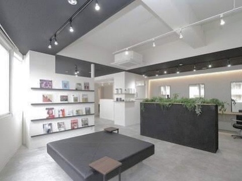 【宝塚】≪社会保険完備≫≪土日休みOK≫≪駐車場完備≫≪月8,9日休み≫≪ママさんのご応募歓迎≫プライベートも充実できる環境です！「Tribe by FiberZoom（トライブバイファイバーズーム）」からスタイリスト（美容師）の求人☆★