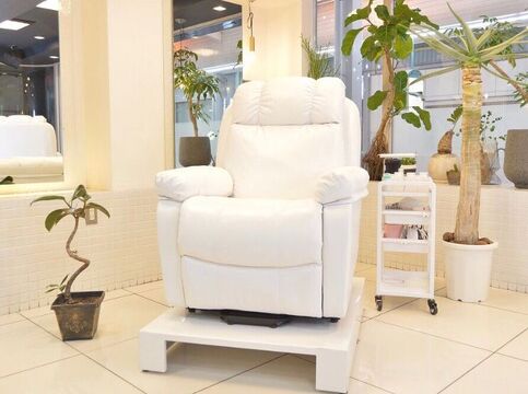 【阪急高槻市駅】入客した分、しっかり還元！選べる勤務形態で、自分に合った働き方が可能です！経験の浅い方もしっかり指導しますので、安心してくださいね。「eyelash plan（アイラッシュプラン）」からアイリスト（まつげエクステ・まつげパーマ・アイブロウ）の求人★☆★