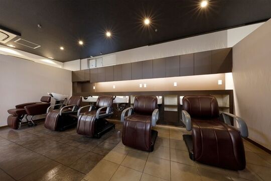 【深井】 月8日休み  有給休暇あり  社会保険完備  パート・アルバイトOK 充実した福利厚生が整うサロンです！有名ブランドサロンのFC店舗「KAINO arms 泉北店（カイノアームズセンボクテン）」からスタイリスト（美容師）の求人★☆