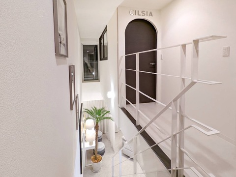 【中崎町】≪社会保険完備≫≪実働8時間≫≪産休育休実績あり≫正社員・パートから選択OK！有給とは別で特別休暇4日の付与あり、ママさんでも永く活躍できるアイラッシュサロン「CILSIA eyebeautysalon（シルシアアイビューティーサロン）」からアイリスト（まつげエクステ・まつげパーマ・アイブロウ）の求人☆☆