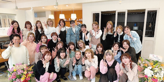 【岸里】 ≪完全週休2日制≫≪実働8時間・18時退勤可能≫≪社会保険完備≫≪奨学金手当あり≫≪営業中レッスン&早期デビュー≫≪住宅手当・寮あり≫≪まつ毛パーマ兼任OK≫女性美容師が安心して長く働いていける体制です！地域密着型の人気ヘアサロン！「bisou hair macherie（ビズヘアーマシェリ）」からアシスタント（美容師）の求人☆☆