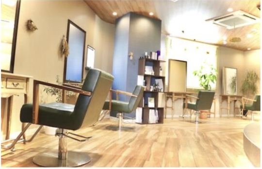 【岡町】≪月8，9日休み≫≪19時頃に退勤可能≫12000円以上の高単価！少人数制でお客様とじっくり関われるサロン。パートママさんも大歓迎で週4日、16時過ぎまでの勤務で月給20万円以上も可能です。無理せずゆったり働ける大人女性のプライベートサロン「Valo（ヴァロ）」からスタイリスト（美容師）の求人☆☆