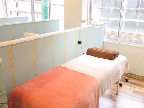 【大宮】≪髪色自由・ネイルOK≫≪月2回まで土日休み◎≫≪産休育休実績あり≫女性にとって長く働ける環境を用意！！頑張った分はしっかり還元される給与システムが人気です！「marry 大宮店（マリーオオミヤテン）」からアイリスト（まつげエクステ・まつげパーマ・アイブロウ）の求人☆☆