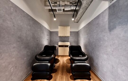 【なんば】≪完全マンツーマン≫≪自由出勤制≫≪永久保障給あり≫髪質改善に特化したヘアエステサロン！≪フリー40％／指名50％還元≫全席個室＆フラットシャンプー&平均単価1万円以上の人気サロン！「FRAME+HairEsthe 御堂筋難波（フレームプラスヘアエステミドウスジナンバ）」からスタイリスト（美容師）の求人☆★