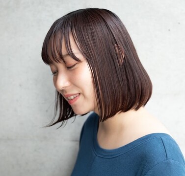 【南森町】≪完全週休2日≫≪社会保険あり≫≪休憩1時間確保≫スタッフを大事にするサロンで、やりがいを持って美容師として成長していけます！「Espice 南森町店（エスパイスミナミモリマチテン）」からスタイリスト（美容師）の求人☆★☆