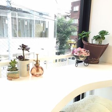 【玉造】≪完全週休2日制≫≪賞与3回あり≫≪社会保険完備≫≪平均退社20時≫≪営業後レッスン無し≫カラーシャンプーが自動シャンプーなので、手荒れの心配がありません！最短2年でデビュー可能！営業時間内レッスンで効率よく学べます◎It’s Hair AVa 玉造店（イッツヘアーアバタマツクリテン）からアシスタント（美容師）の求人☆★☆