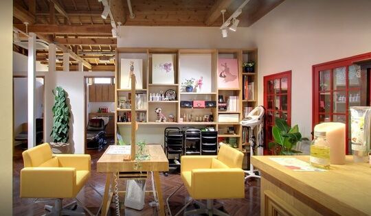 【赤間】≪第3日曜日お休み≫≪平均退勤時間19:00≫小規模×少人数制でお客様を大切にしたい方にピッタリ♪温かい雰囲気でトリートメントが人気のヘアサロン「iara（イアラ）」からスタイリスト（美容師）の求人☆★☆