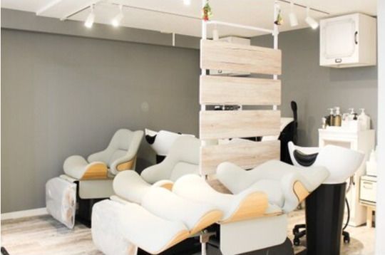 【国分寺駅】≪完全週休2日制も選べる！・着付けの入客可能・デビューまで2年以内を目指せる・有給休暇あり≫お客様1人1人に対する丁寧な接客がウリのサロンです！「er.ist.（アリスト）」からアシスタント（美容師）の求人☆★