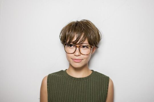 【烏丸】≪社会保険完備≫≪入客チャンスあり≫≪夏季冬季休暇あり（各4,5日）≫新規のお客様もたくさん来られているので自分の顧客にできますよ♪20代の方を中心に大人気のヘアサロン！「JILI（ジリ）」からスタイリスト（美容師）の求人☆☆