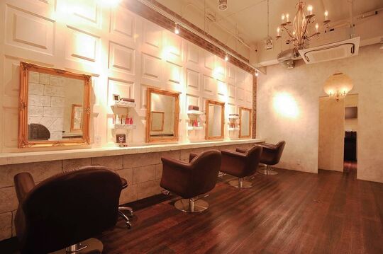 【吉祥寺】≪社会保険完備≫≪月6〜8日で休みを選べる≫≪新規集客数が多い≫個人の意見を尊重してくれ、経験の浅い方でもどんどんチャレンジできる環境があります！スタッフ同士信頼関係が強いのも魅力です♪Liru&WISH 吉祥寺（リルアンドウィッシュキチジョウジ）からスタイリスト（美容師）の求人☆★