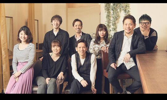 【摂津市】◇◆社会保険完備◆◇給与は21万円〜トップアシスタントで約22.5万円！20〜30代の比較的若いお客様から支持されています。入客もしっかりしていけるのでスタイリストになった時も安心♪Queen’s Berry(クインズベリィ)からアシスタント(美容師)の求人☆★