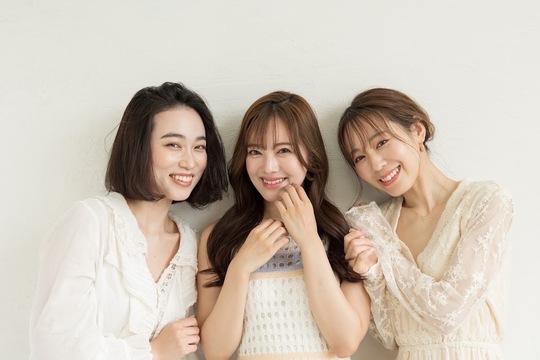 【金沢駅】≪フリー40％／指名50％売上還元≫≪保障給あり≫≪希望休100％可能≫未経験からでも月収40万円以上可能！イマ人気のアイブロウサロン！経験者さんはアイブロウ以外の技術をメニュー化することも可能です！「WHITE EYE 金沢店（ホワイト アイ カナザワテン）」からアイブロウリストの求人☆☆