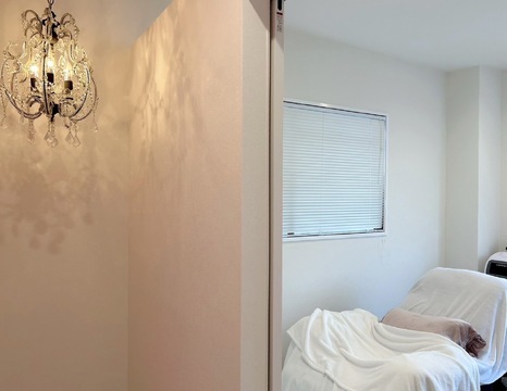 【樟葉】≪実務経験が3年以上ある方の募集≫≪日曜、祝日定休≫≪週2日〜勤務OK≫≪18時までに退勤可能≫光フェイシャルの機械を使ったメニューや脱毛メニューが人気のサロン！お子さんの理解のあるサロンなのでママさんエステティシャンも活躍しやすい環境！「felice ～face&body～（フェリーチェフェイスアンドボディ）」からエステティシャンの求人★☆★