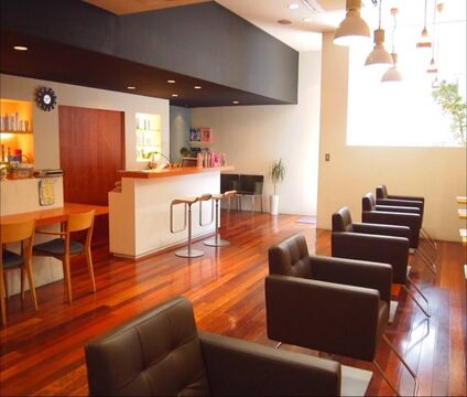 【北花田】≪月給22万円≫≪月8日休み&月1回土日休みOK≫≪社会保険あり≫女性が長く活躍できるサロンを目指してます！ヘアケア重視、知識とアドバイスで幅広く女性客の信頼も厚い！「Link hair&make（リンク ヘアアンドメイク）」からアシスタント（美容師）の求人☆☆