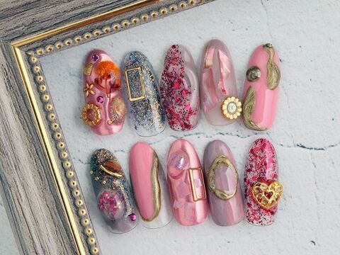 【東梅田】≪未経験OK・有給消化率100％・社会保険完備・男性スタッフもOK≫幅広い技術を提供！技術力が高くハイキャリアのスタッフが揃ったサロン「Enrich（エンリッチ）」からネイリスト（ネイル）の求人☆☆