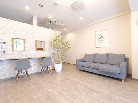 【伏見桃山】≪月8日休みの≫≪月給23～25万円≫≪18時までの営業≫≪社会保険完備≫女性の働きやすさを一番に考えた地域密着型サロン！「NOTE eye nail facial salon（ノートアイネイルフェイシャルサロン）」からアイリスト（アイデザイナー・まつ毛エクステ）の求人★☆★