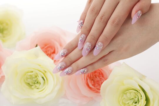 【天王寺】≪完全週休2日制≫≪社会保険完備≫≪実働8時間≫検定級を取っていきたい方にはお勧め！人気エリア天王寺でのネイリスト求人です!!ナチュラルテイストのサロンで泉州で人気の「Nail Salon jurer 天王寺MIO店（ネイルサロンジュレテンノウジミオテン）」よりネイリスト（ネイル）の求人☆☆