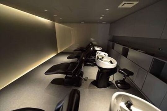 【警固】≪社会保険完備・入客チャンスあり・個室あり≫充実した福利厚生・アットホームな雰囲気のサロンでお仕事がしたい方にピッタリ！高単価でヘアケアやスパに力を入れているヘアサロン「HIQU ROOM（ヒクルーム）」からアシスタント（美容師）の求人☆★☆