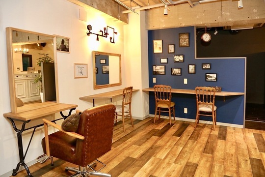 【池尻大橋】≪完全週休2日≫≪社会保険完備≫≪実働8時間≫≪スタイリストオンリーサロン≫マンツーマン接客でお客様と丁寧に向き合えるサロンです！プライベートと仕事を両立したい方にもオススメ！アグジュアリーな雰囲気で、大人女性に人気のサロン「Acmi 池尻大橋（アクミィイケジリオオハシ）」からスタイリスト（美容師）の求人☆★