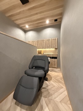 【綾部駅】≪完全週休2日制≫≪営業時間内レッスンOK≫≪土日休みOK≫≪社会保険完備≫≪全席半個室≫≪有給休暇あり≫店舗の売り上げに応じたインセンティブあり！働ける時間に制限ある方でも働き方の相談可能です！「coma（コマ）からアシスタント（美容師）の求人★☆