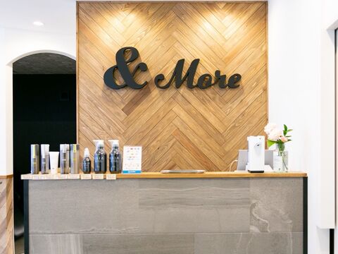 【瀬田】 集客に力を入れており、頑張った分だけしっかり稼げる！≪社会保険完備 ≫≪有給休暇あり≫≪完全週休2日≫≪ヘア＆ネイル併設のトータルビューティーサロン≫まつ毛パーマが人気！！カフェのように落ち着いたアットホーム空間「&More（アンドモア）」からアイリスト（まつげエクステ・まつげパーマ・アイブロウ）の求人★☆★