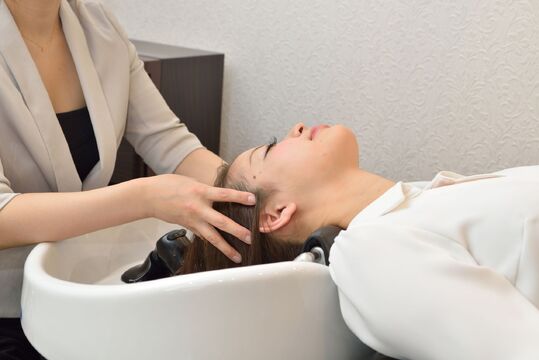 【外環八尾】≪月給23万円〜≫≪月8日休み≫≪土日休みOK≫≪完全マンツーマン施術≫完全個室のプライベートサロン！女性が働きやすい環境が整っています！プライベートも充実させながら楽しく仕事ができますよ◎不要なミーティングや研修は一切なし！「private salon cocochi（プライベートサロンココチ）」からスタイリスト（美容師)の求人☆☆