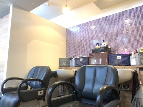 【町田駅】≪社会保険完備・完全週休2日制・土日休みOK・最低保障給あり≫自分のライフスタイルに合わせて働き方が選べます！スタッフ同士の仲が良く働きやすいアットホームな環境です！お客様1人ひとりに似合わせるヘアが得意な少人数制のプライベートサロン「Hair Creation Fan.（ヘアークリエーションファンドット）」からスタイリスト（美容師）の求人☆★